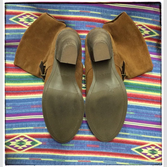 👢Aldo Hollee Suede Buckle Detail Bootie Cognac 10 - Picture 3 of 7